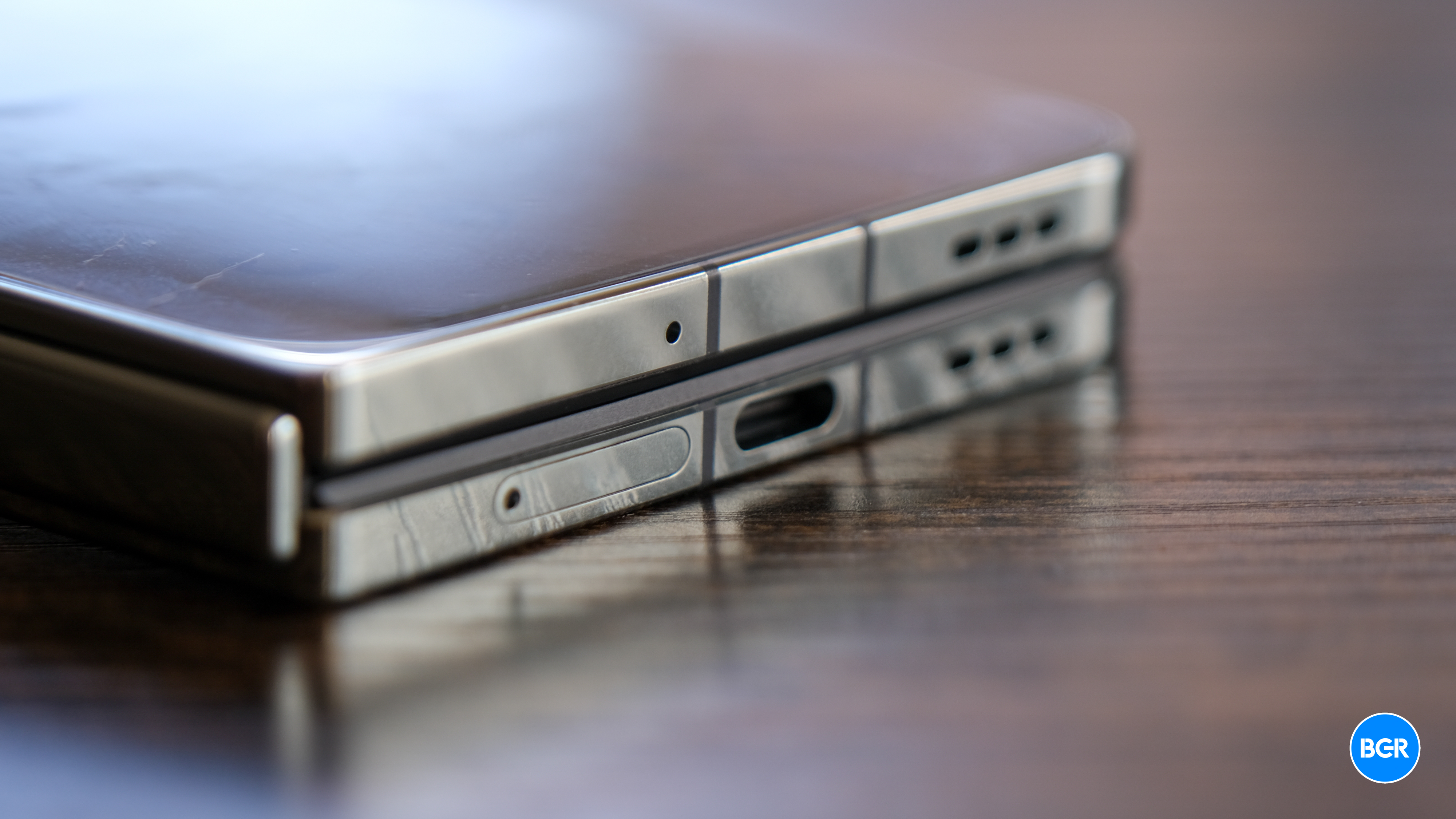 OnePlus Open Port