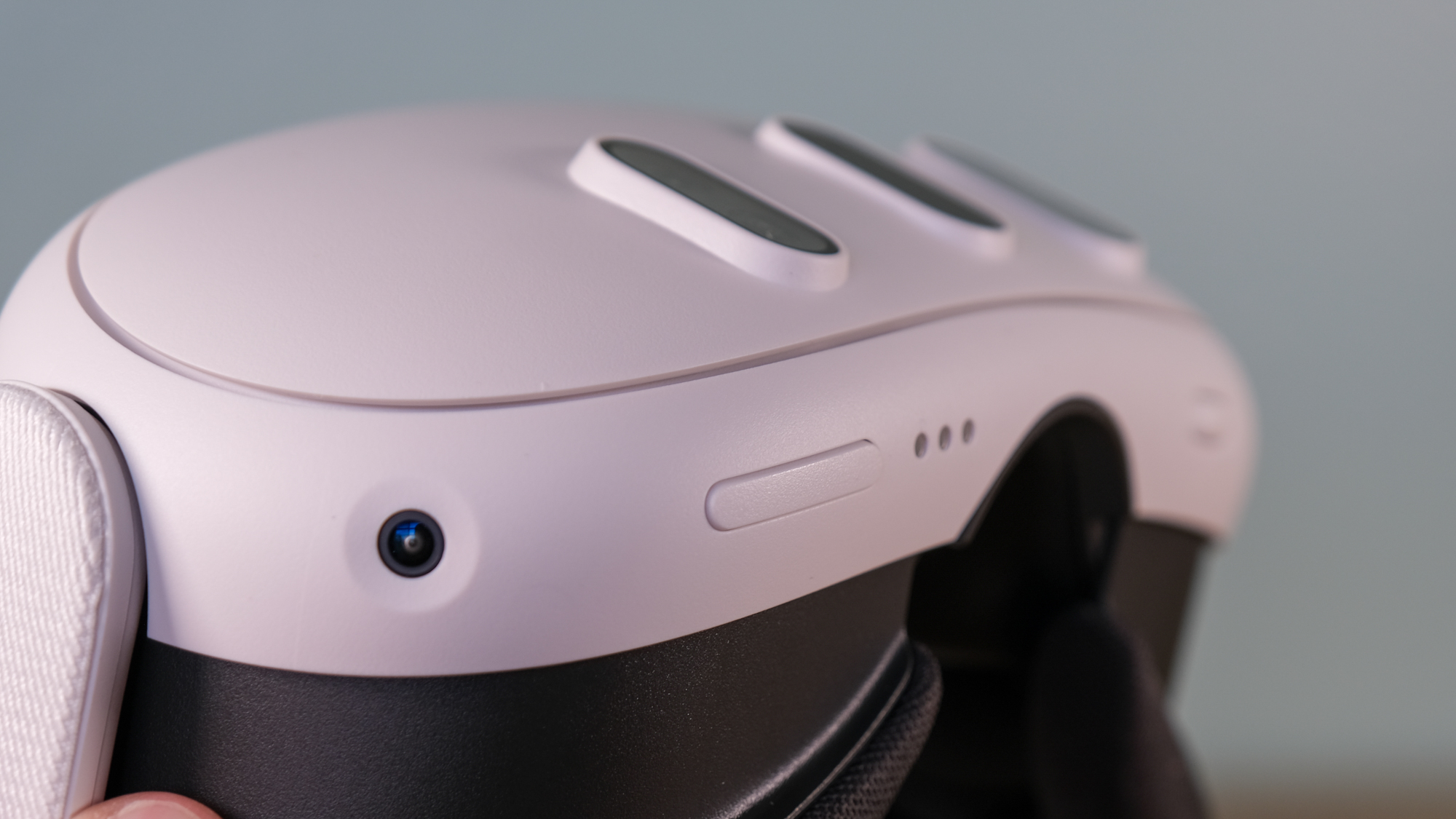 Meta Is Heading Back To China With A Cheaper New Quest VR Headset