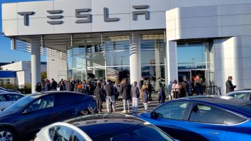 People in line to see the Cybertruck at a Tesla dealership