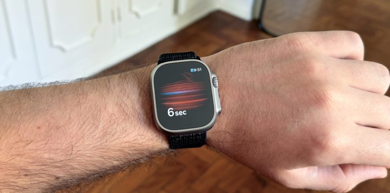 Apple Watch Ultra 2 with blood oxygen feature / Apple Watch ban