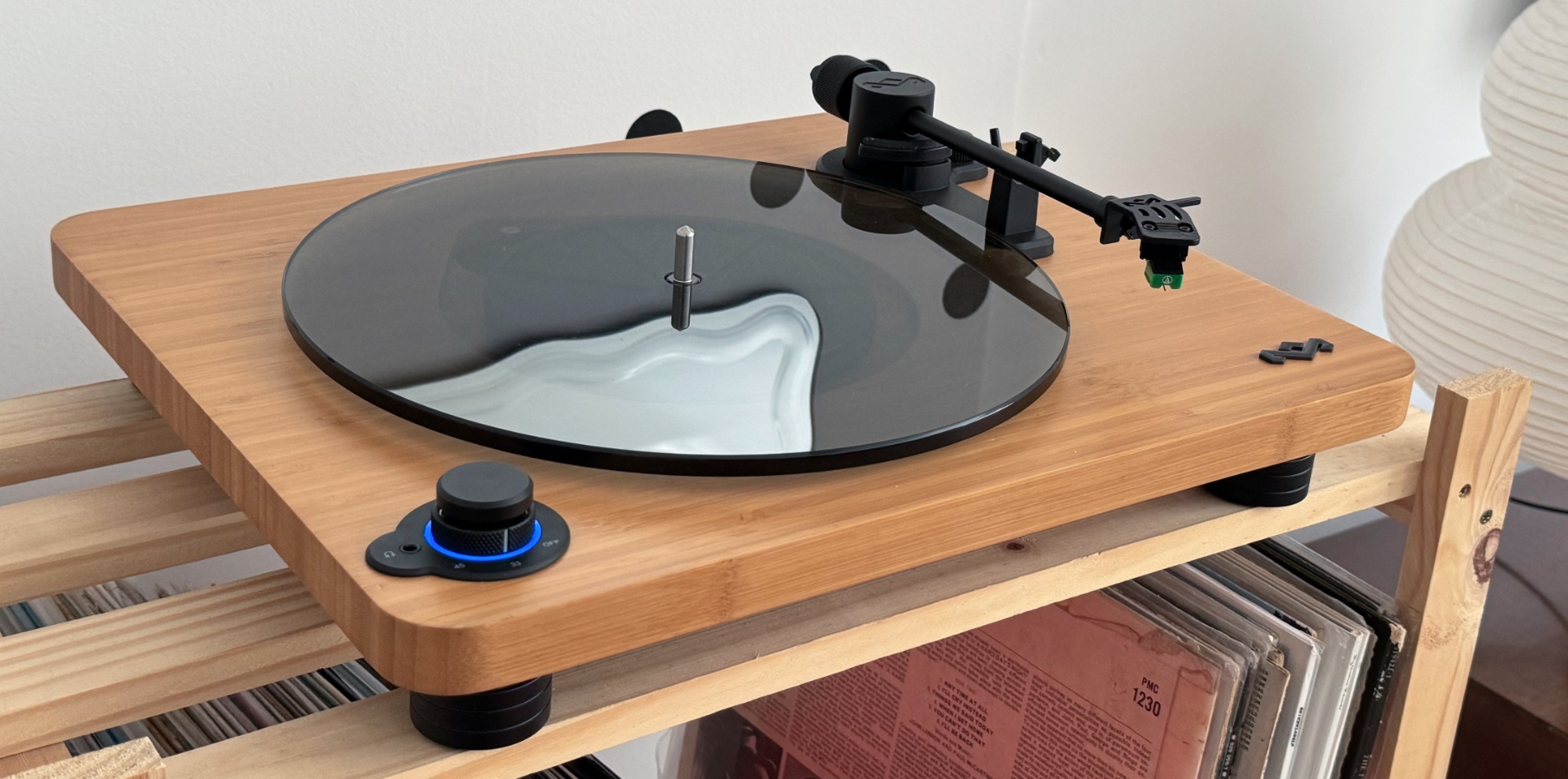 House of Marley Stir It Up Lux Wireless Turntable: Vinyl Record Player with  Wireless Bluetooth Connectivity, Built-in Pre-Amp, and Sustainable
