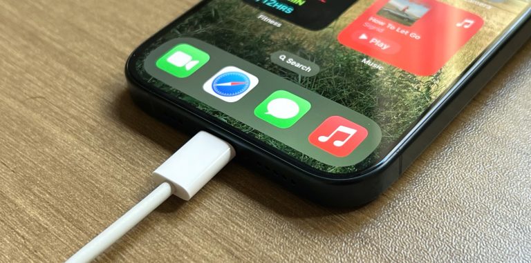 Comment charger rapidement l'iPhone 15 Pro