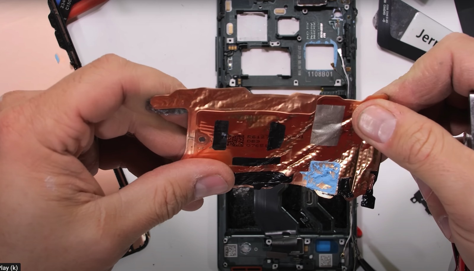 Samsung Galaxy S24 Ultra Teardown Reveals Large Vapor Chamber