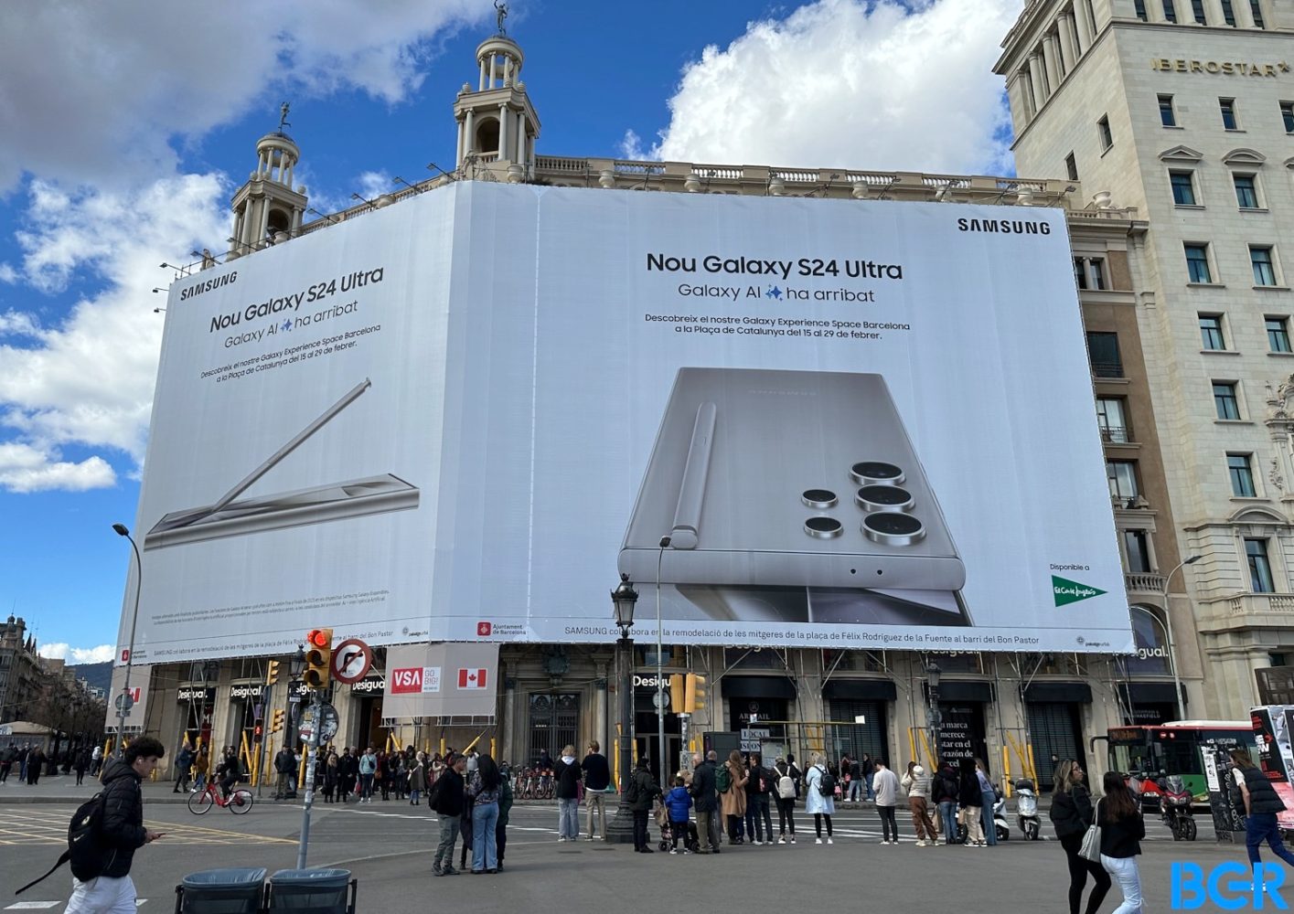 Samsung’s Galaxy S24 has taken over Barcelona for MWC 2024