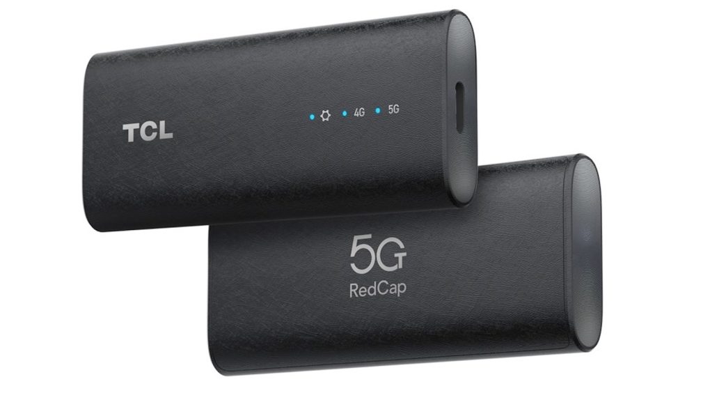 TCL LinkKey IK511 5G RedCap dongle announced at MWC 2024.