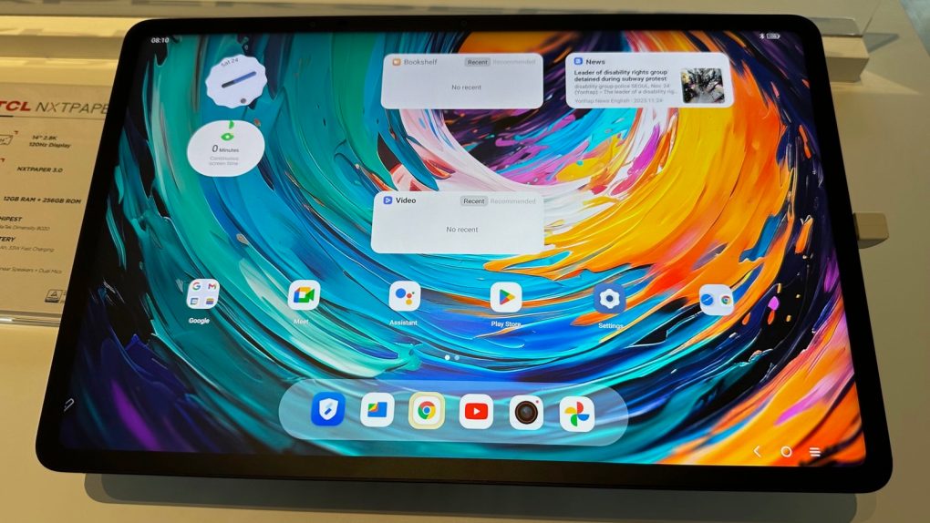TCL NXTPAPER 14 Pro hands-on experience at MWC 2024.