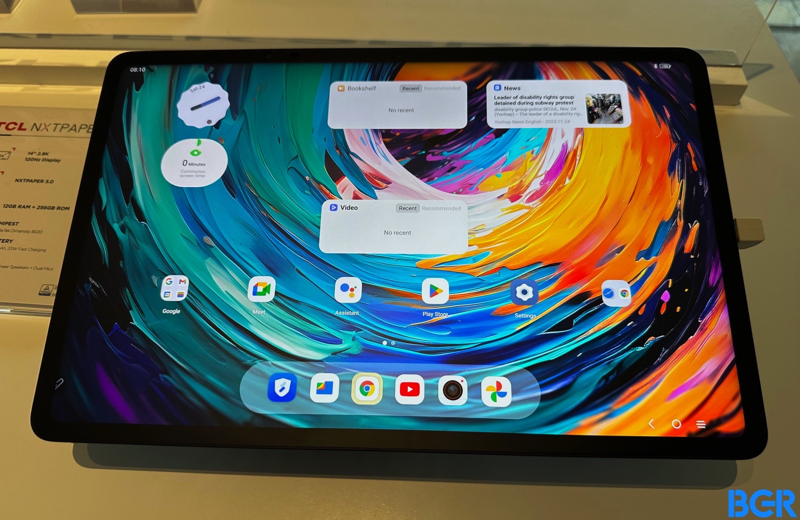 TCL NXTPAPER 14 Pro hands-on experience at MWC 2024.