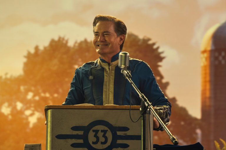 Kyle MacLachlan (Overseer Hank) in Fallout.