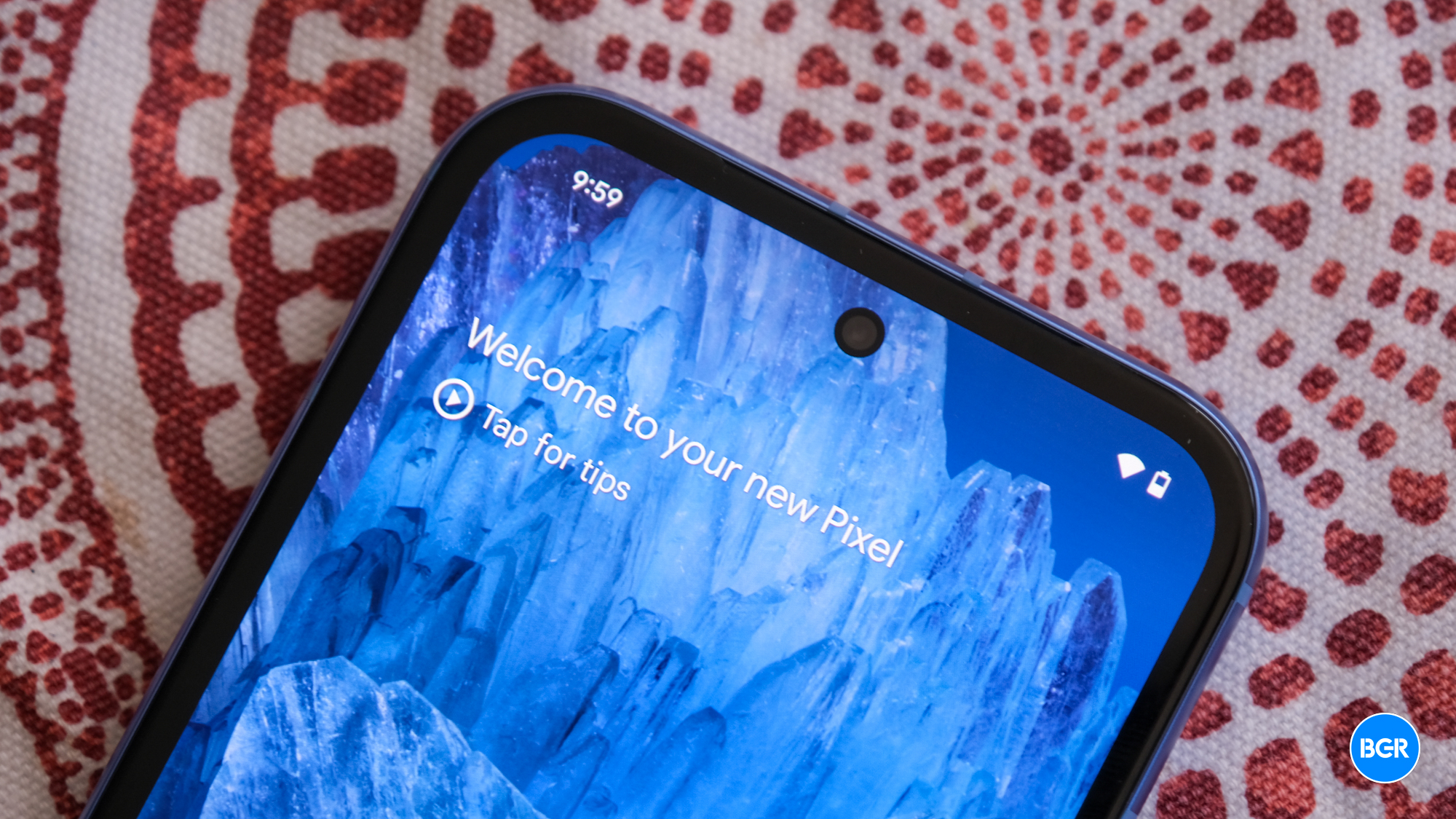 Rounded corners of the Google Pixel 8a