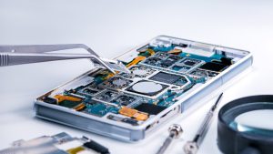 x-ray vision chip smartphone being repaired