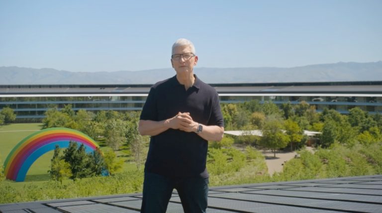 WWDC 2024 Tim Cook