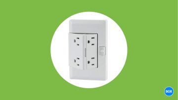 theOUTlet In-Wall Power Strip
