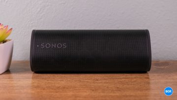 From of the Sonos Roam 2