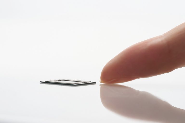 Samsung's new RAM chip is as thin as a fingernail.