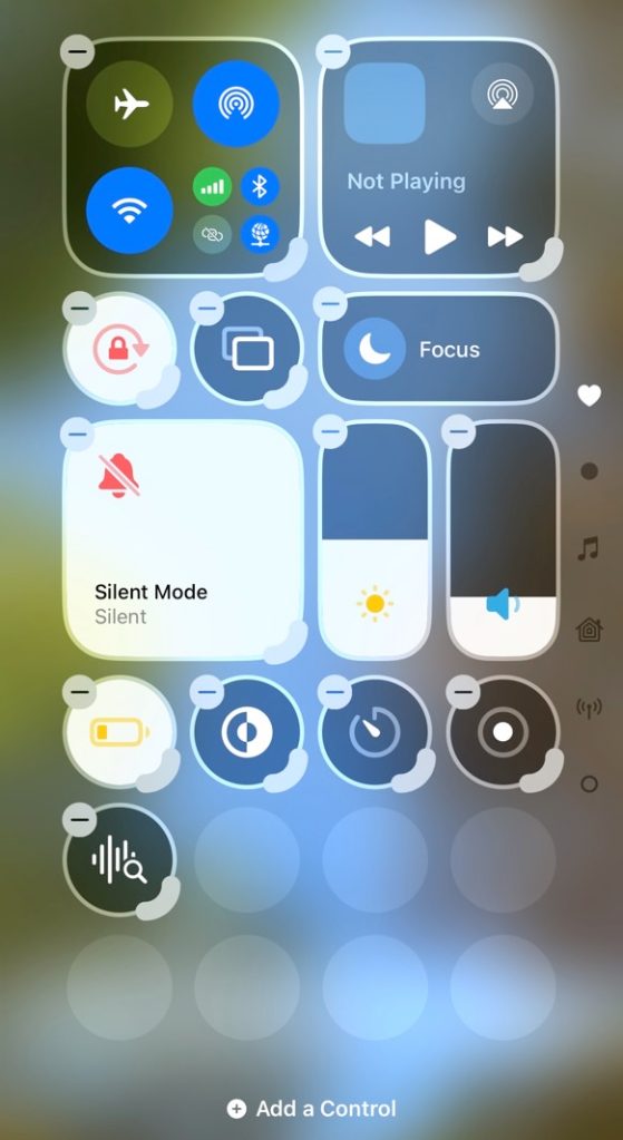 I like big Silent Mode buttons in Control Center and I cannot lie.