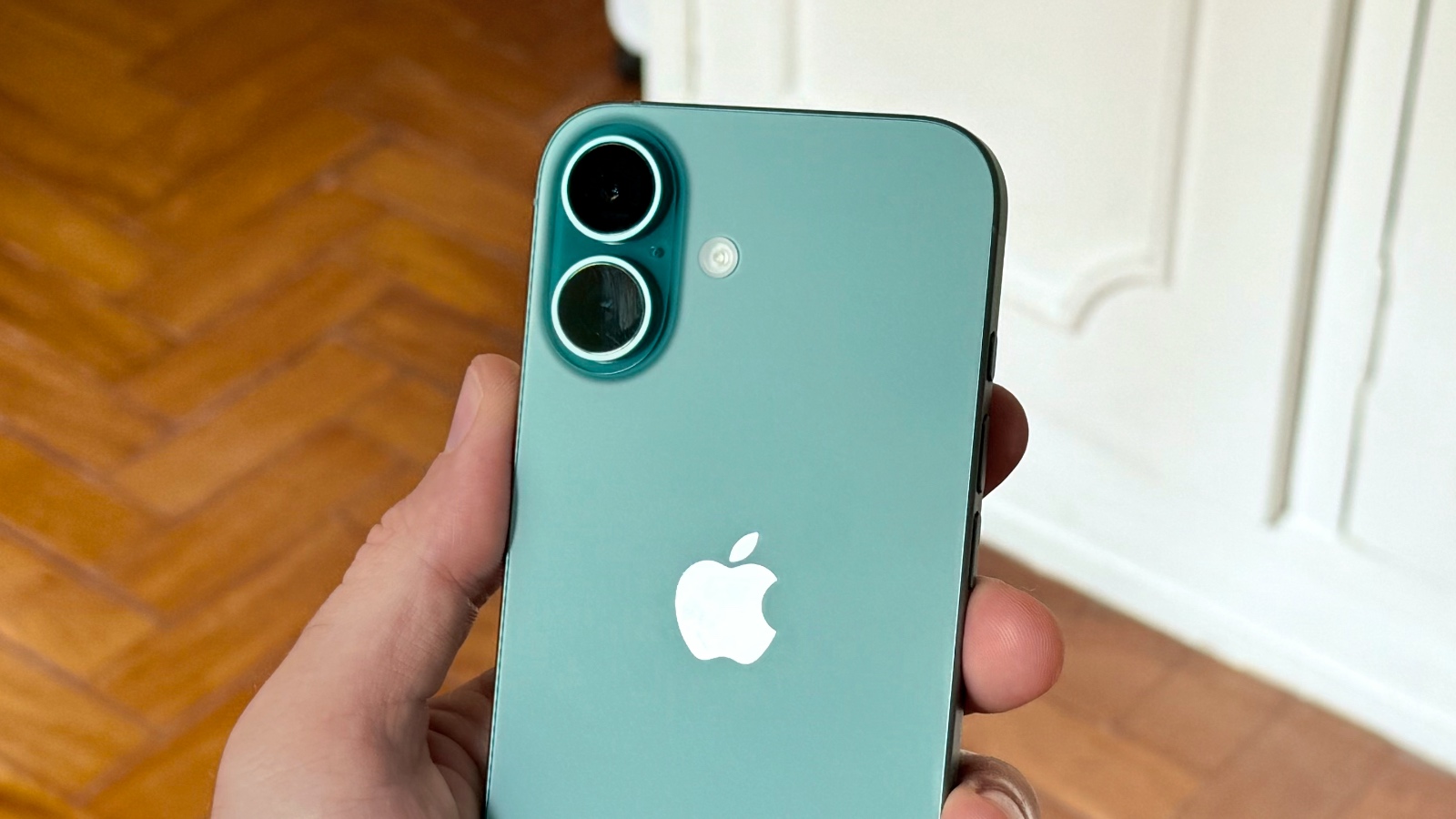 One iPhone 17 model will reportedly miss out on the camera bar