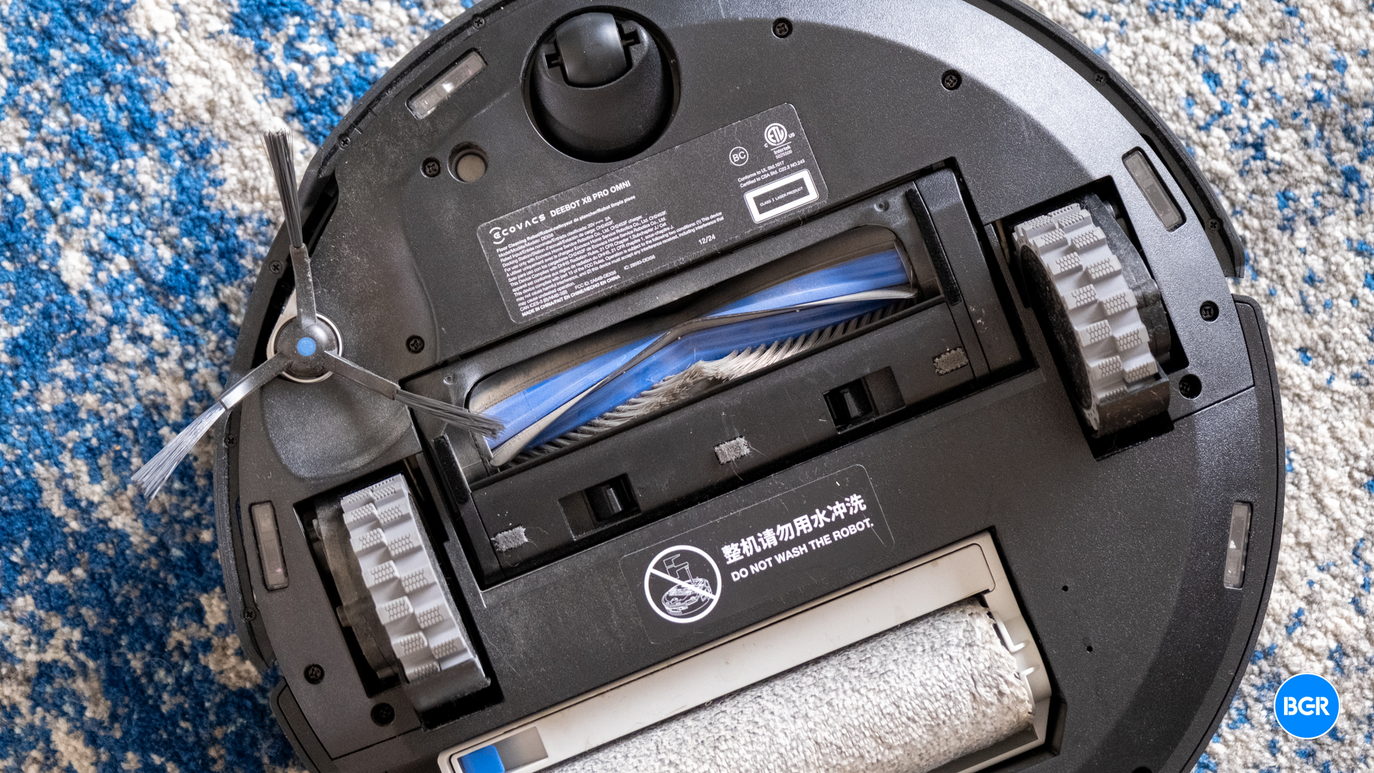 Ecovacs Deebot X8 Pro Omni brush system