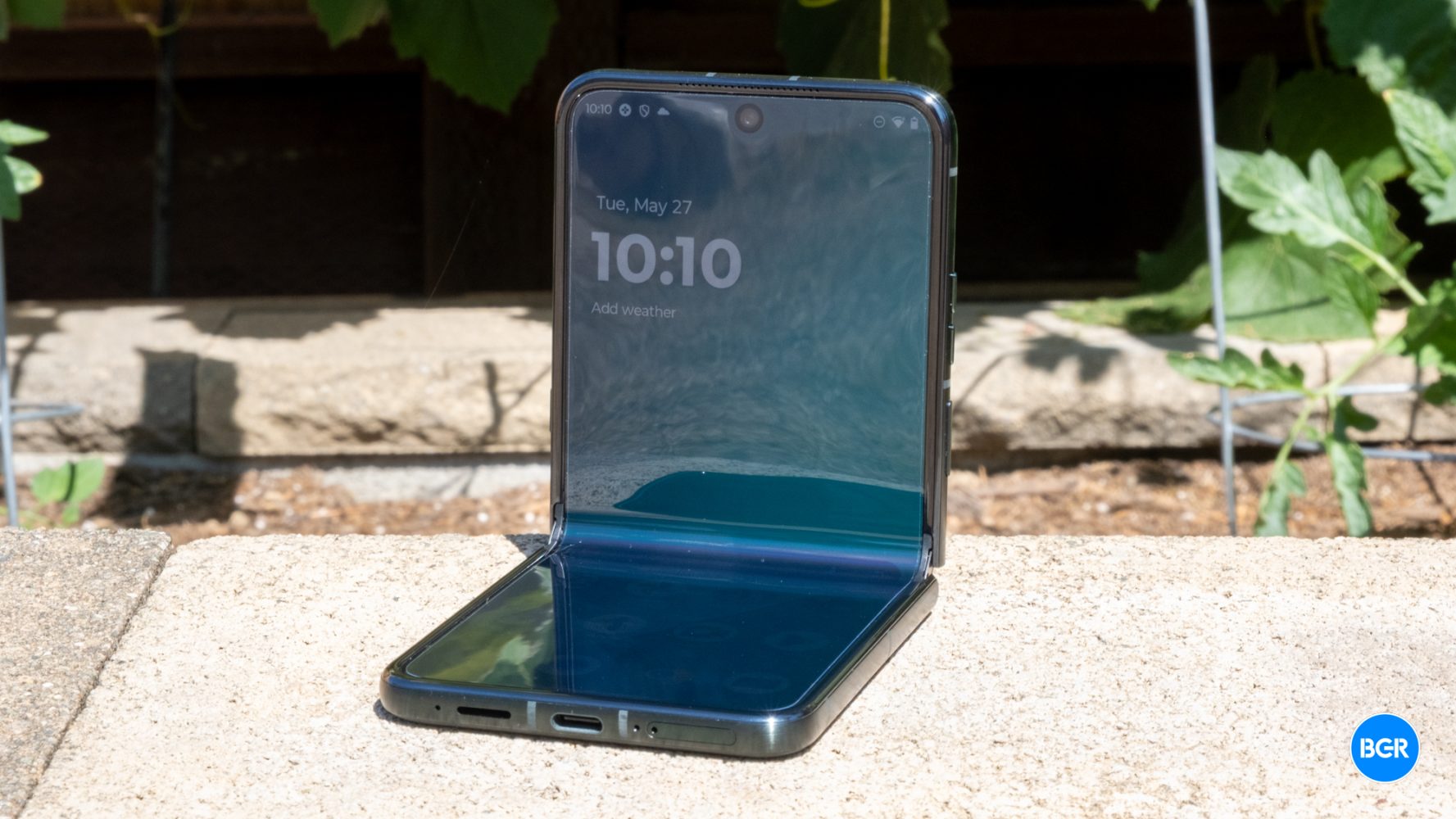 Motorola Razr Ultra review: Huge battery and great performance