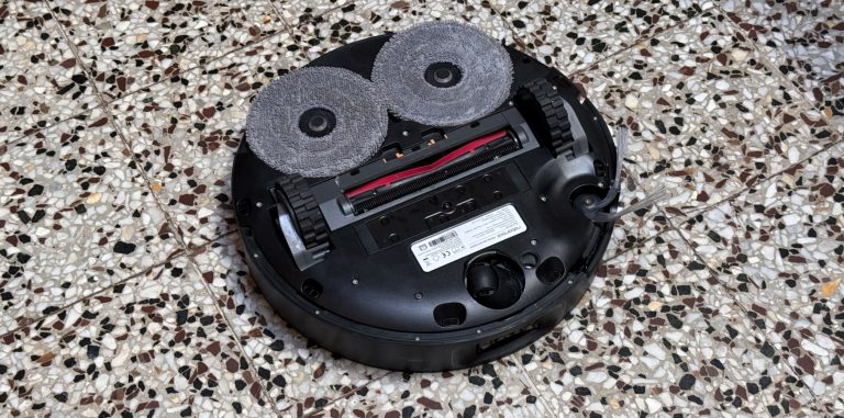 Roborock Saros Z70 review robot vacuum