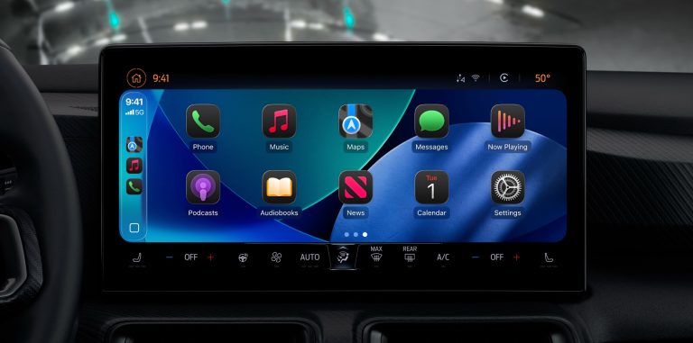 iOS 26 CarPlay's new Liquid Glass design