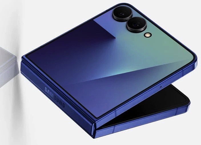 galaxy z fold 7 open