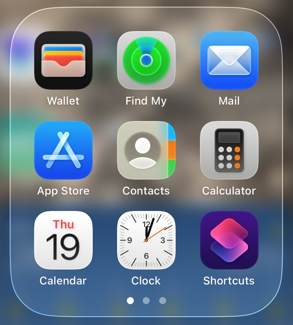 Apple apps featuring Liquid Glass design in iOS 26.
