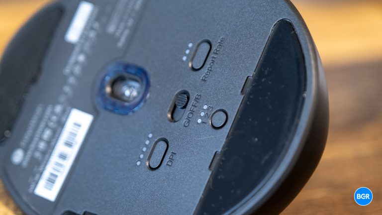 Connectivity controls on the Keychron M5
