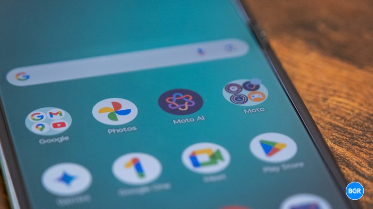 Software on the 2025 Motorola Razr
