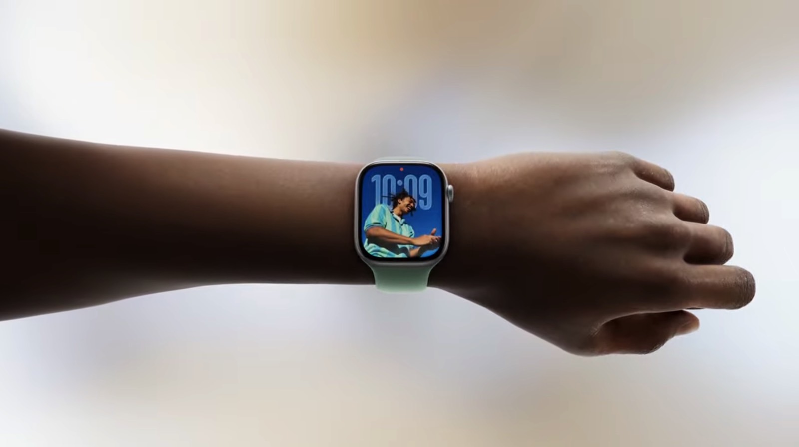 Don’t download the watchOS 26 beta before you read this