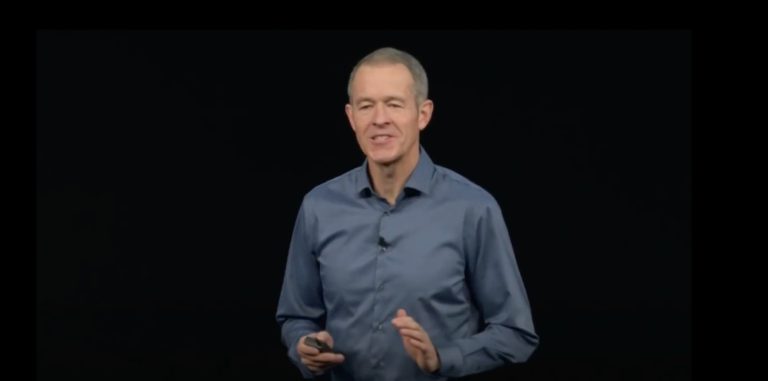 Apple's COO Jeff Williams during Apple Watch Series 4 proclamation