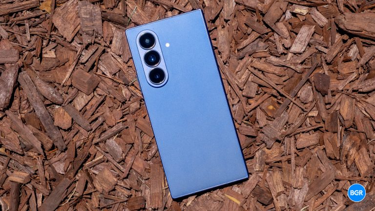 Samsung Galaxy Z Fold 7 folded back